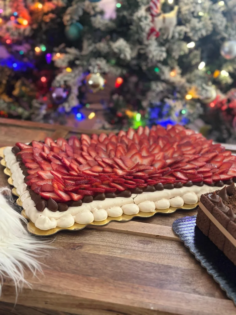 XL pavlova dessert for holiday party South Florida